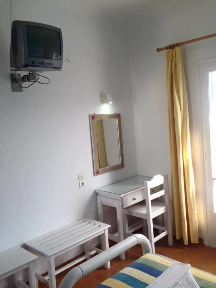 Stergia Hotel Páros Buitenkant foto